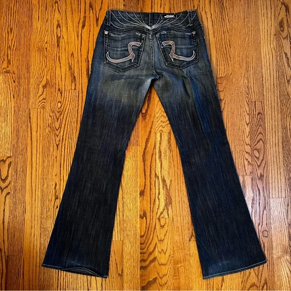 ROCK & REPUBLIC • Low Rise Dark Blue Flare Jeans - Picture 7 of 8